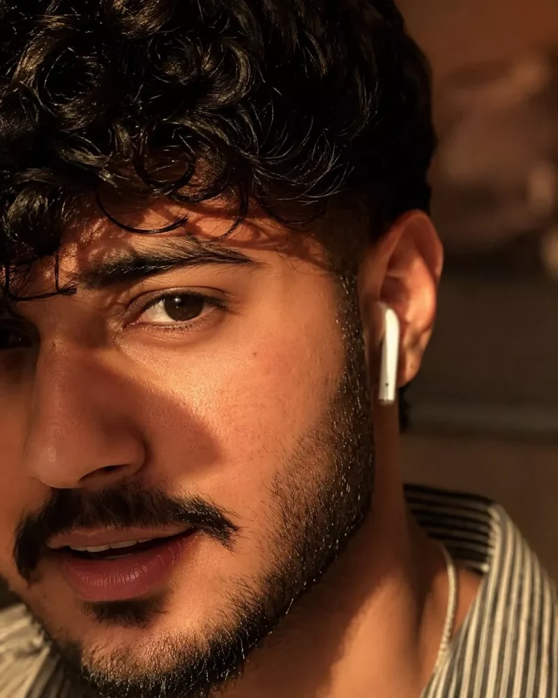 Handsome Boy Half-Face Aesthetic AI Portrait Prompt ChatGPT