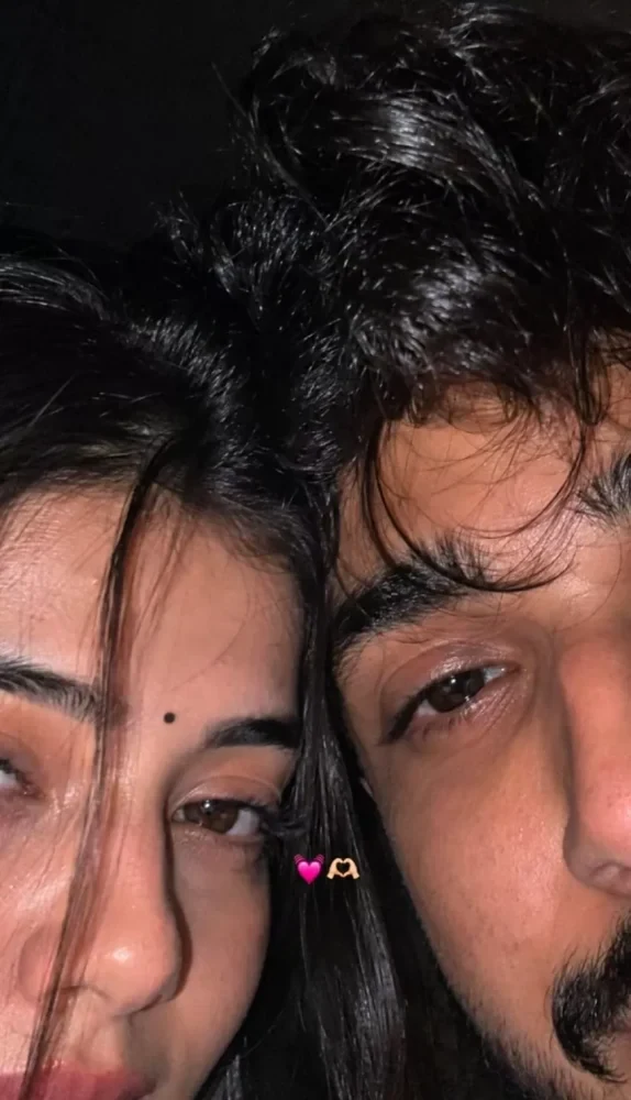 Raw iPhone Front Camera Flash Selfie Eyes Prompt for Girl Instagram