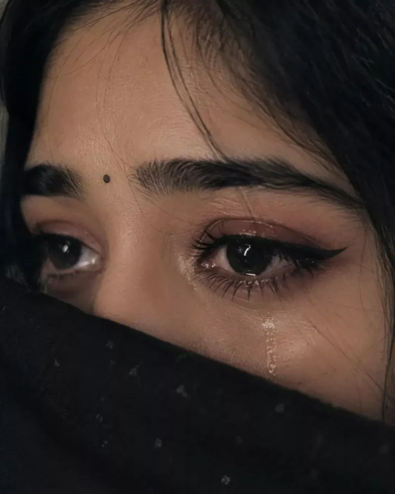 Glassy Eyes with Traditional Black Bindi AI Photo Prompt for Girl